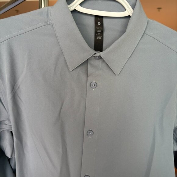 Lululemon small shirt - Picture 3 of 3